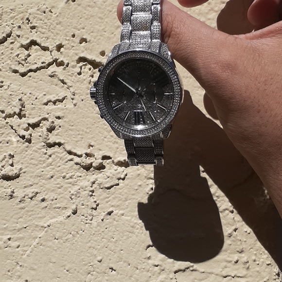 Watch - Picture 4 of 4